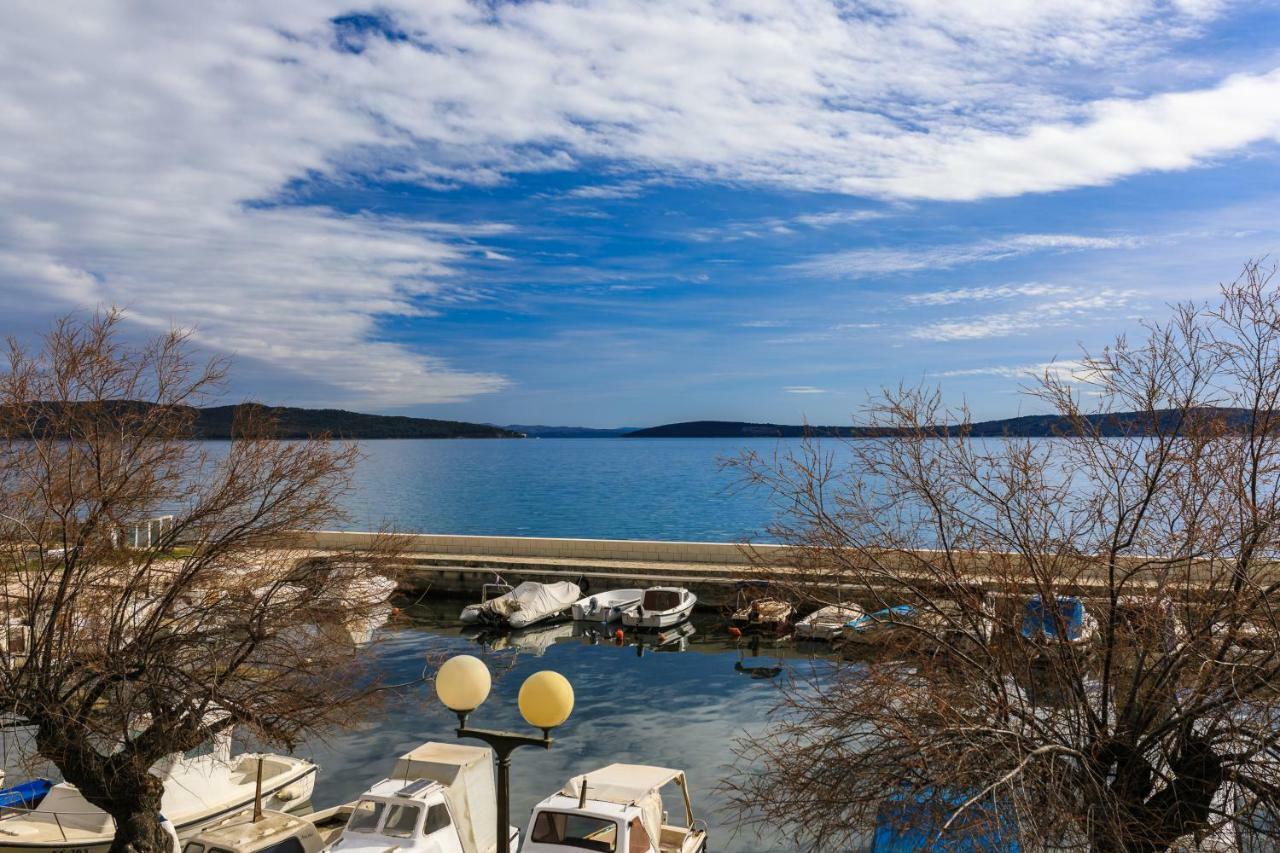 Holiday Home Obrov Kaštela Exterior foto